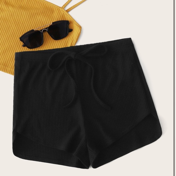 Shorts - Picture 5 of 7